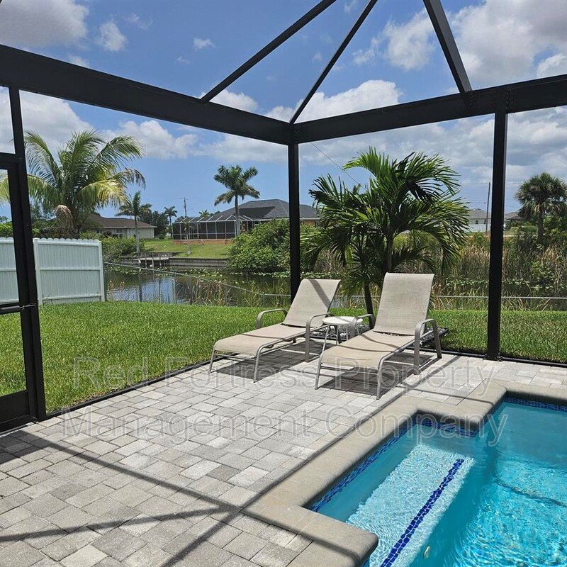 1 NW 8th Ter property image