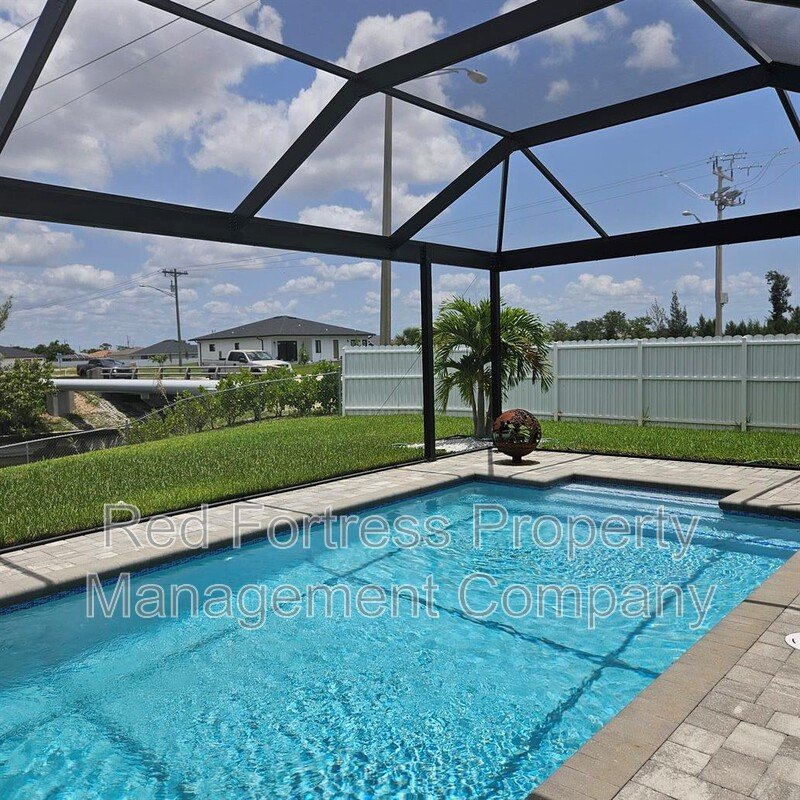 1 NW 8th Ter property image