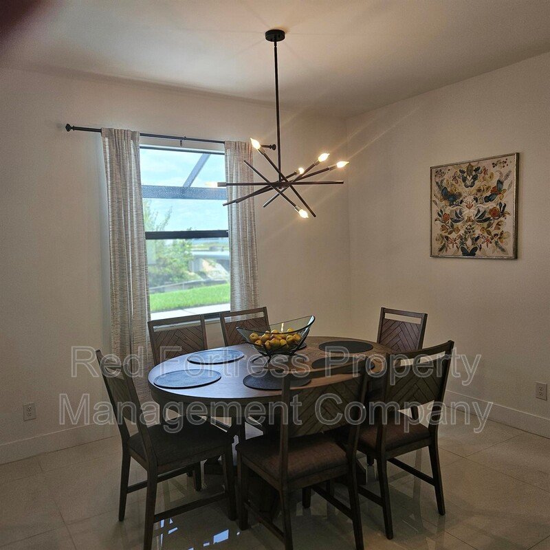 1 NW 8th Ter property image