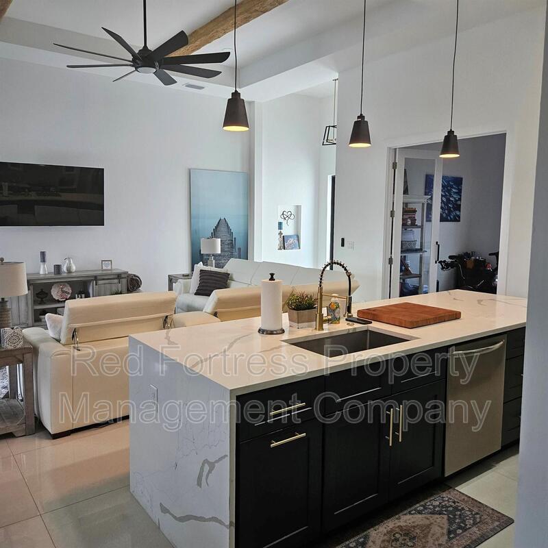 1 NW 8th Ter property image