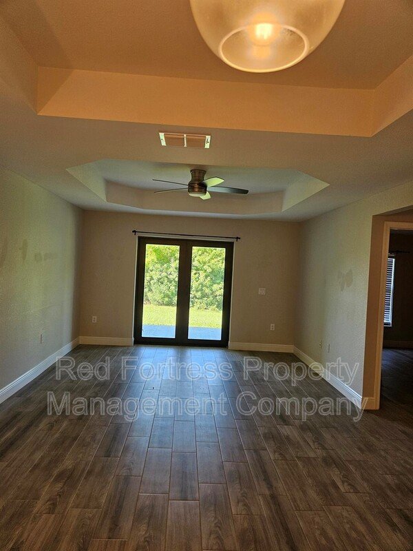 5037 Centennial Blvd property image