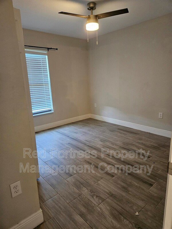 5037 Centennial Blvd property image