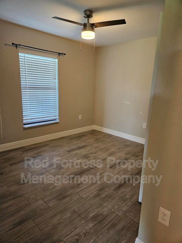 5037 Centennial Blvd property image