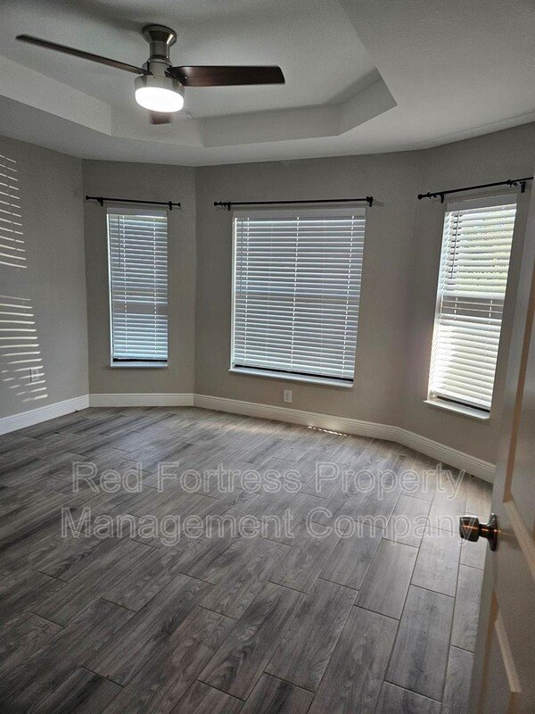 5037 Centennial Blvd property image