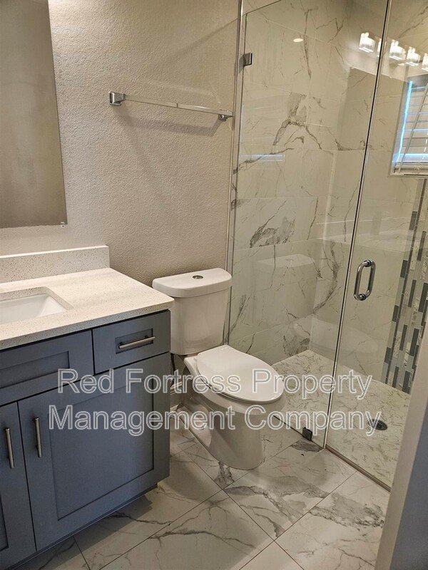 5037 Centennial Blvd property image