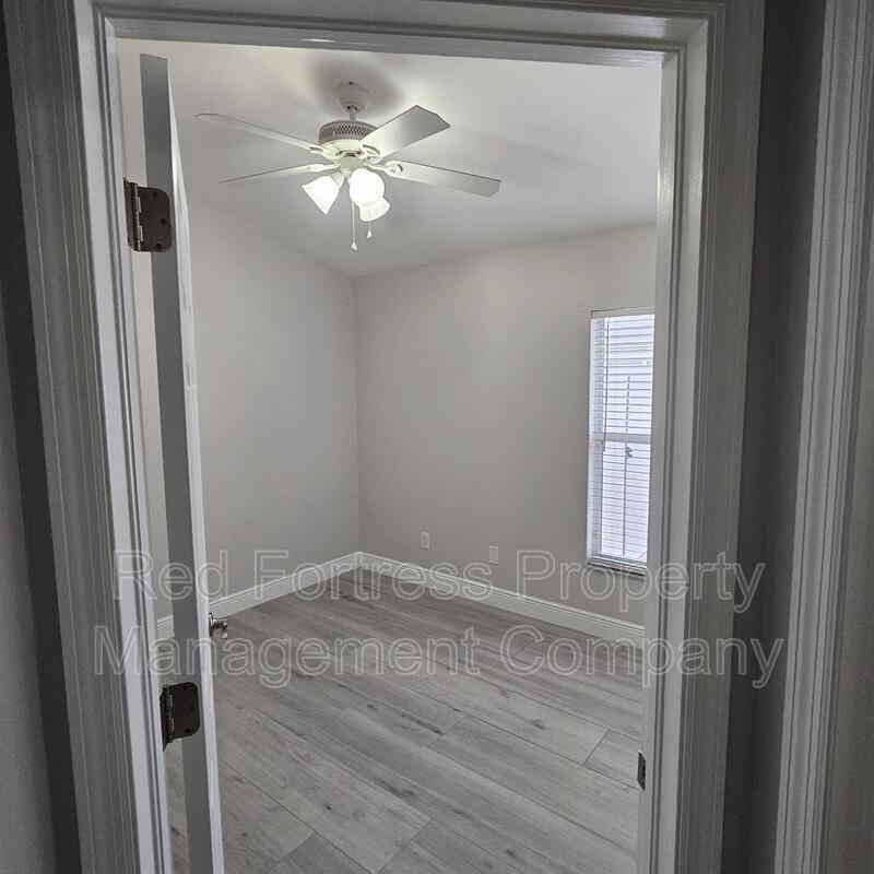 15570 Beach Pebble Way property image