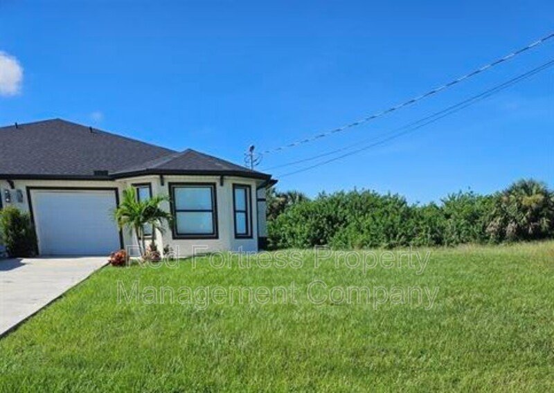 5037 Centennial Blvd property image