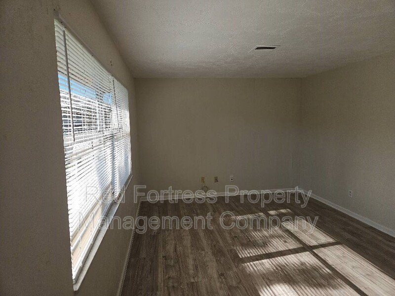 720 Karlov St property image