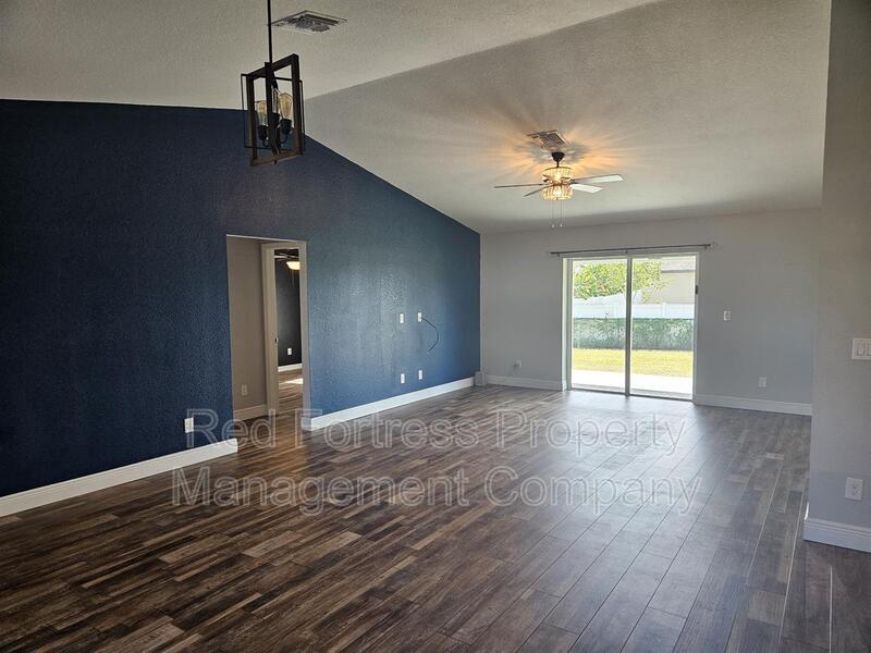 1200 NW 15th Ter property image