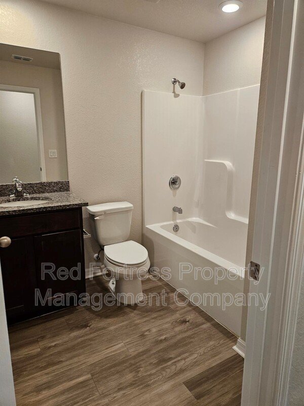 1957 Laverna Ave property image