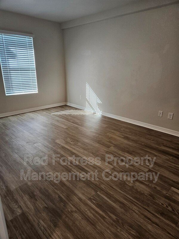 1957 Laverna Ave property image