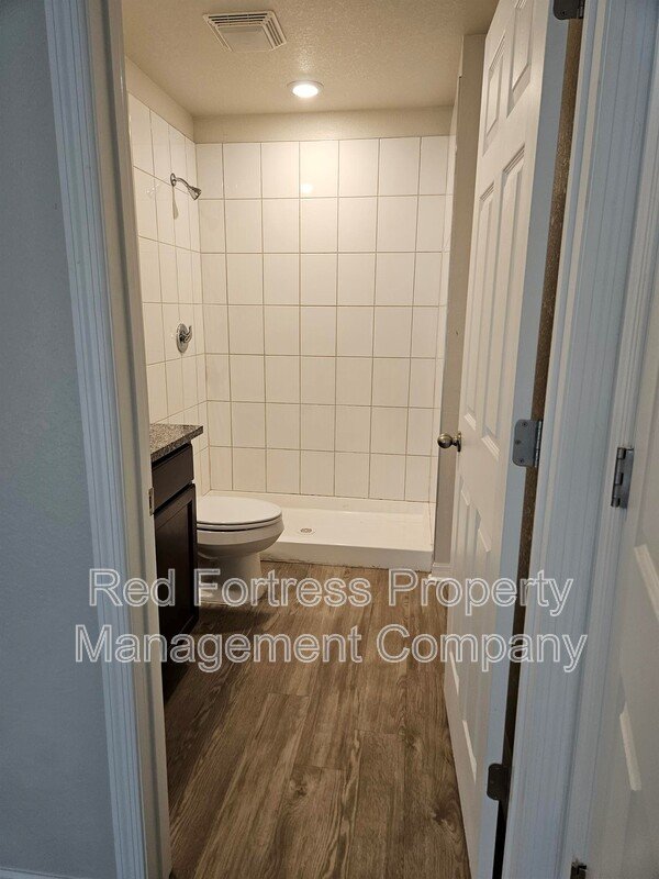 1957 Laverna Ave property image