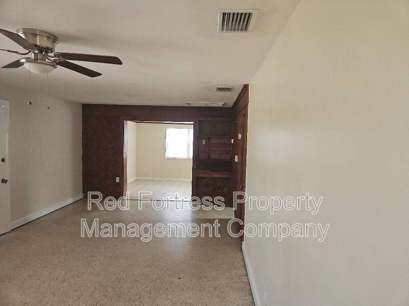 2530 Kennesaw St property image
