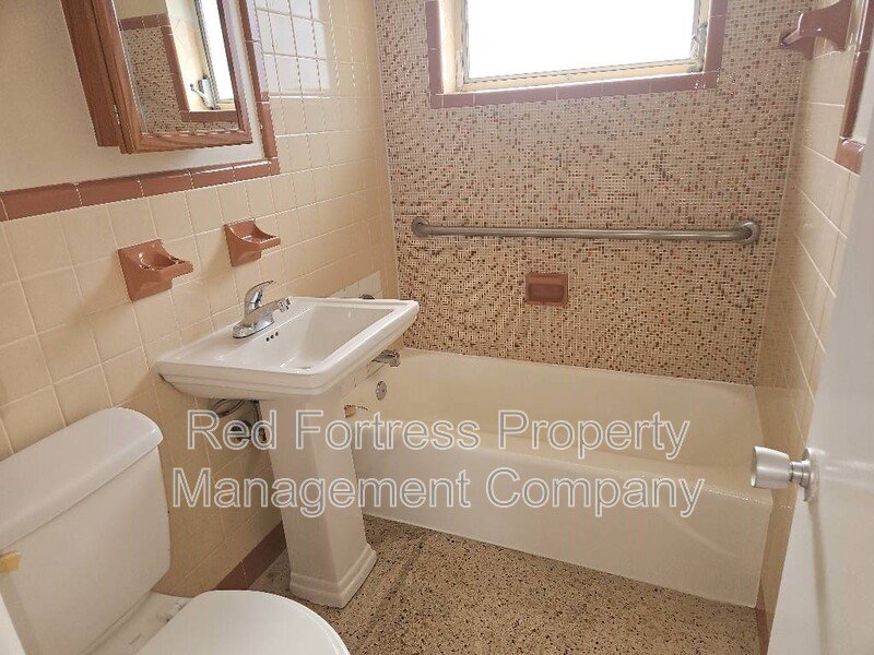 2530 Kennesaw St property image