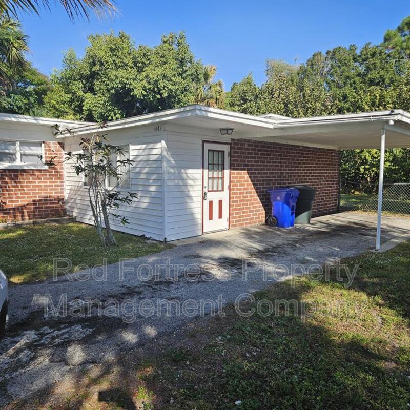 1641 Moreno Ave property image
