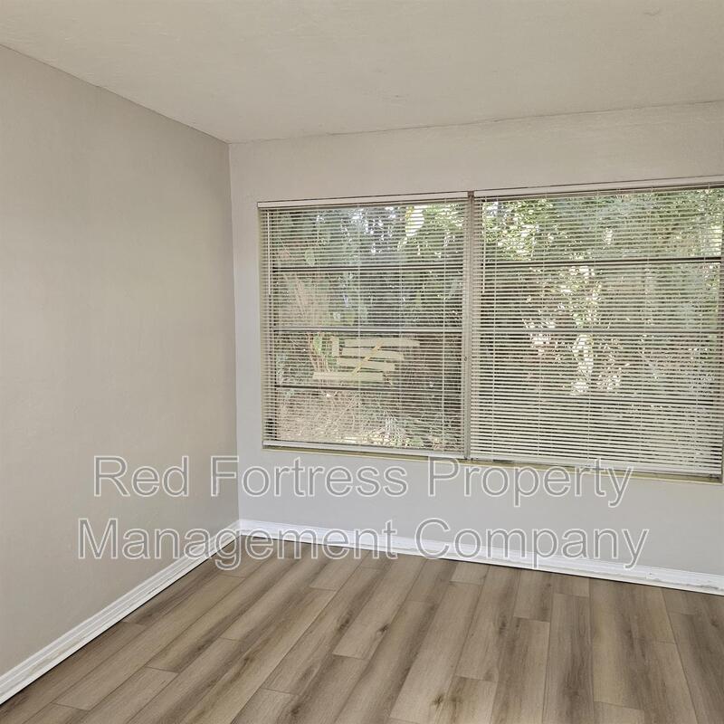 1641 Moreno Ave property image